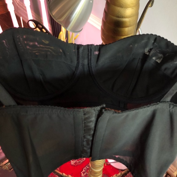 Guess Corset Top and Matching Suit Jacket - Picture 6 of 7